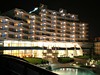 Pohled na hotel v noci
